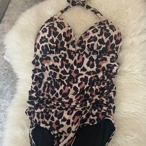 One piece swimsuit leopard